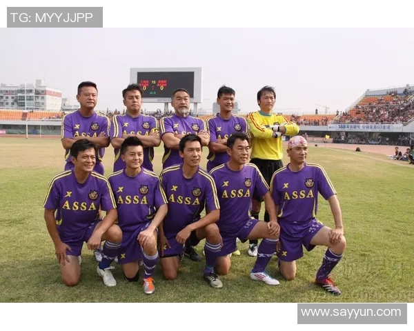 足球明星与中国朋友的友谊故事:跨越文化的热爱与激情